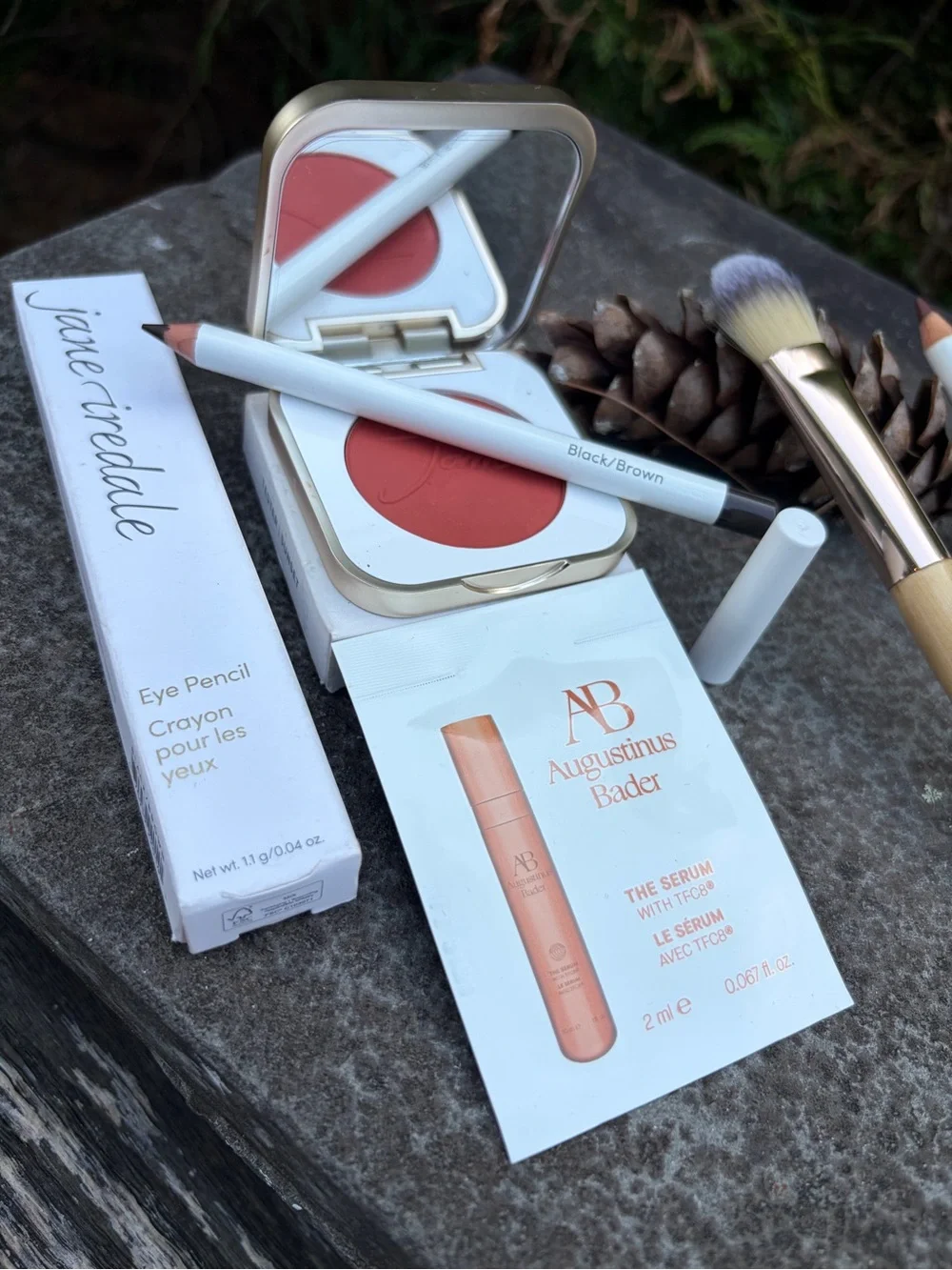 The Beauy Edit Jane Iredale Luxe Makeup Collection
